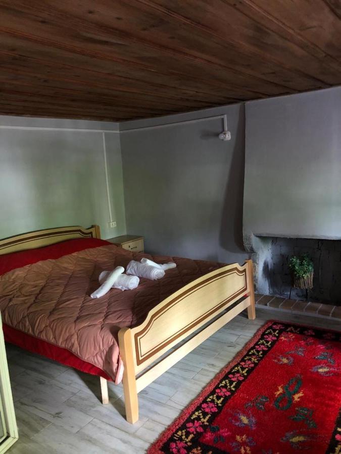 Guesthouse Kujtimi Тет Екстериор снимка