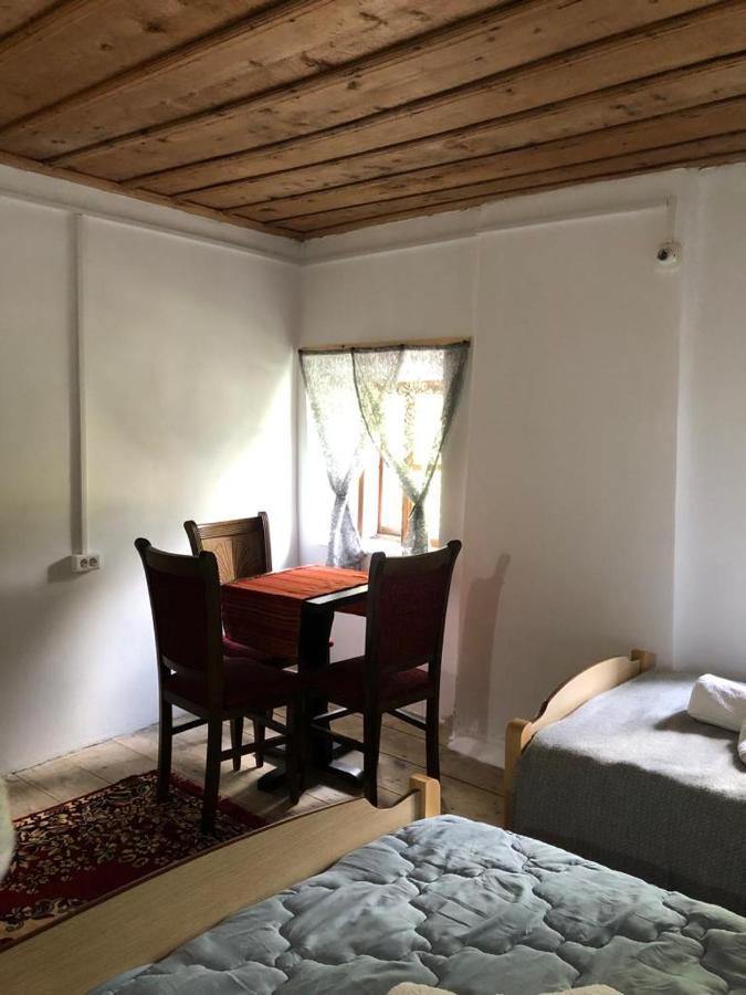 Guesthouse Kujtimi Тет Екстериор снимка