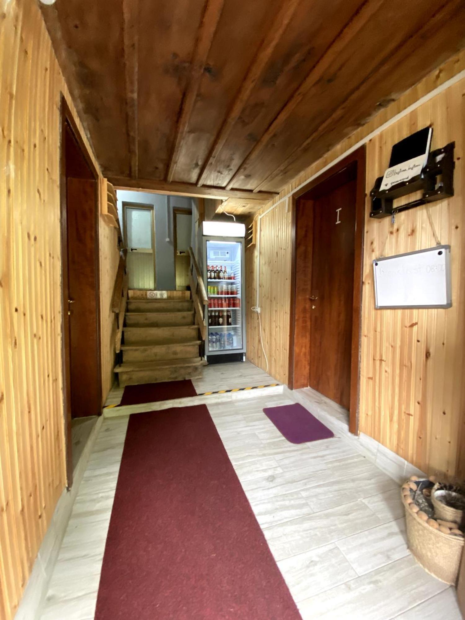 Guesthouse Kujtimi Тет Екстериор снимка